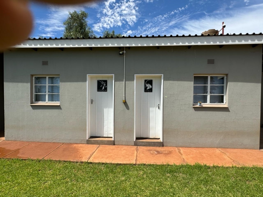 10 Bedroom Property for Sale in Olifantshoek Northern Cape